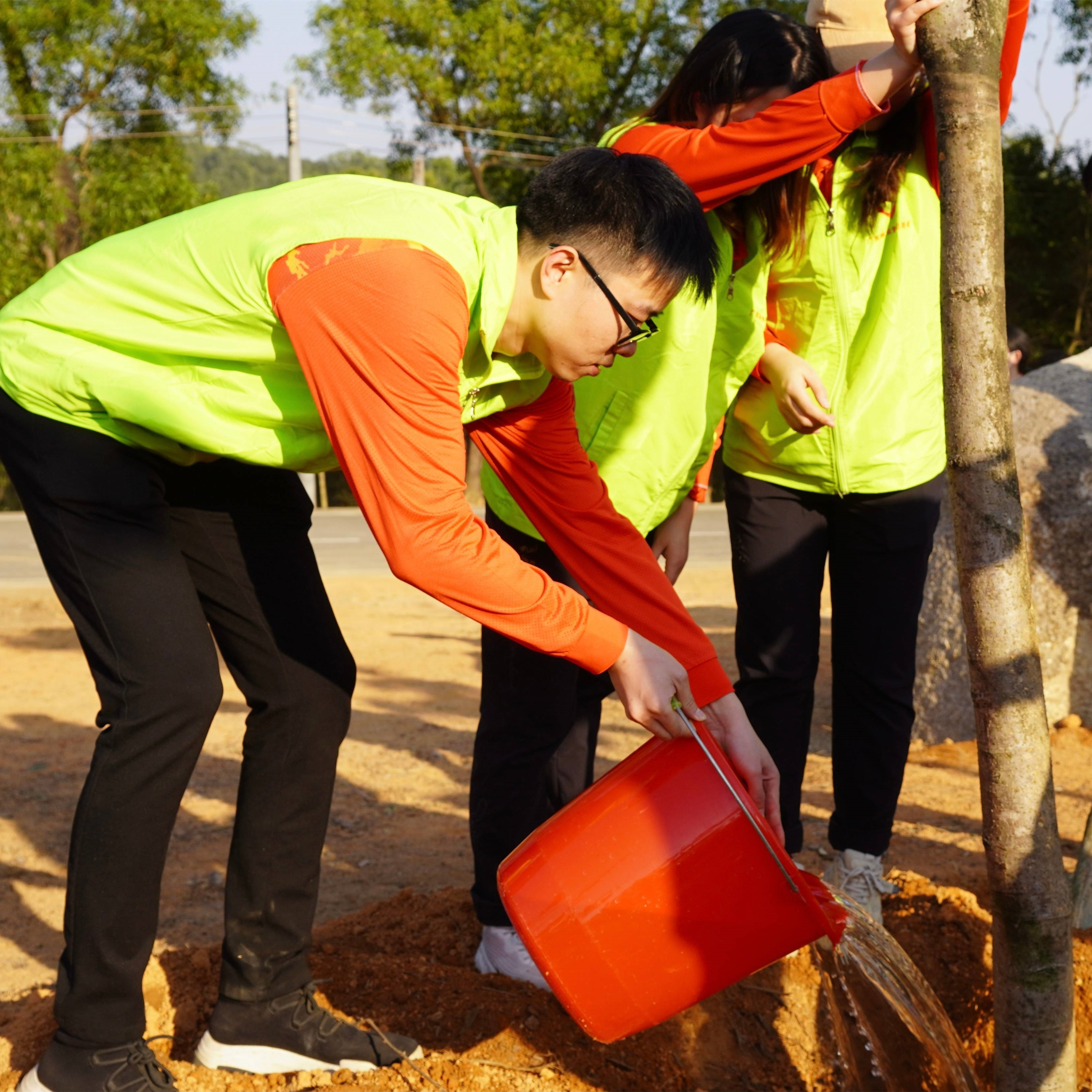 Honhai Technology Company bäitrieden Guangdong Environmental Protection Association South China Botanical Garden Tree Planting Day (2)