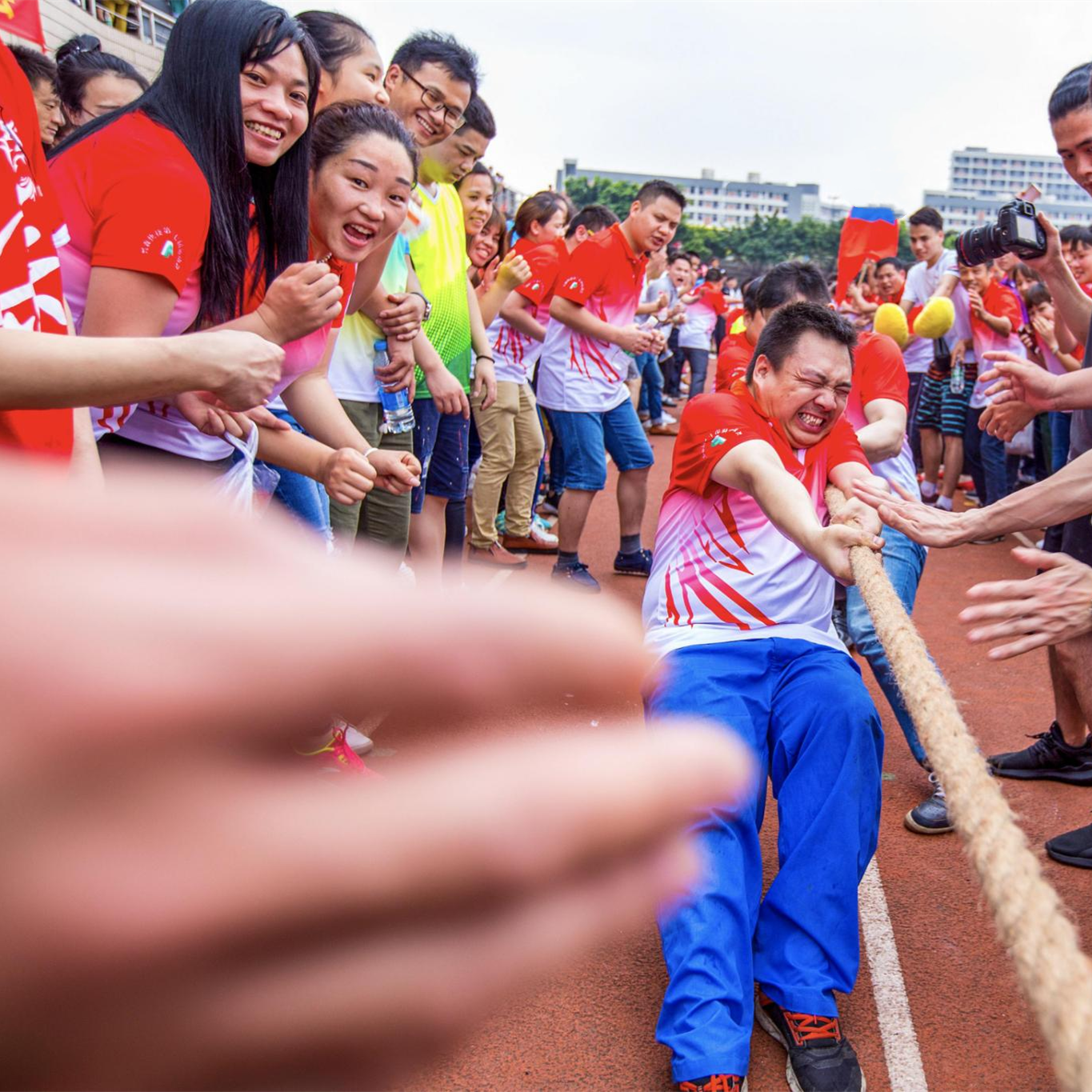 Perusahaan Honhai mengadakan kompetisi olahraga musim gugur kelima